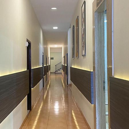 Urbanview Hotel Harapan Palopo Exterior foto